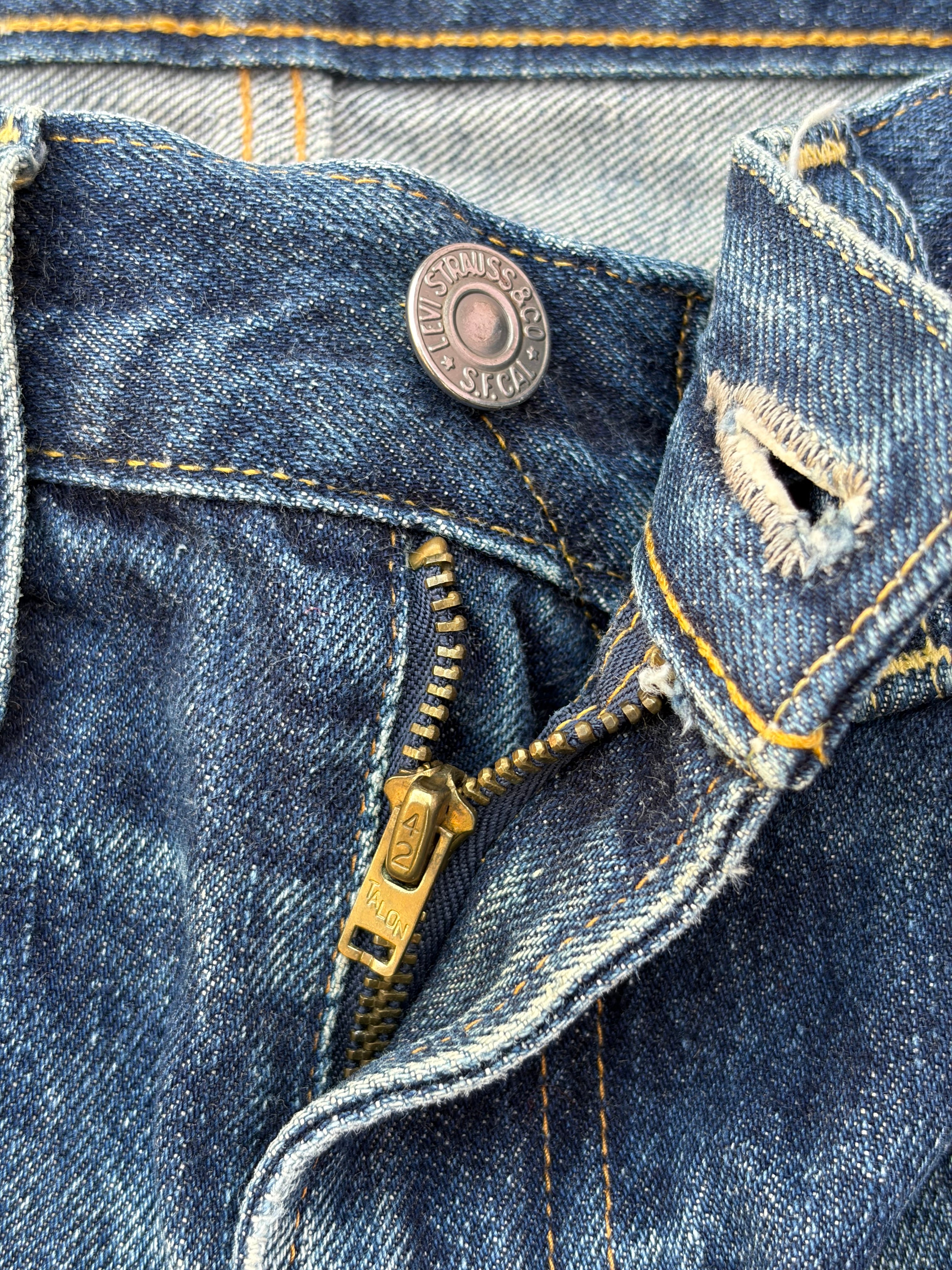 Vintage Levi’s 2000s Big E Selvedge Denim Jeans 32